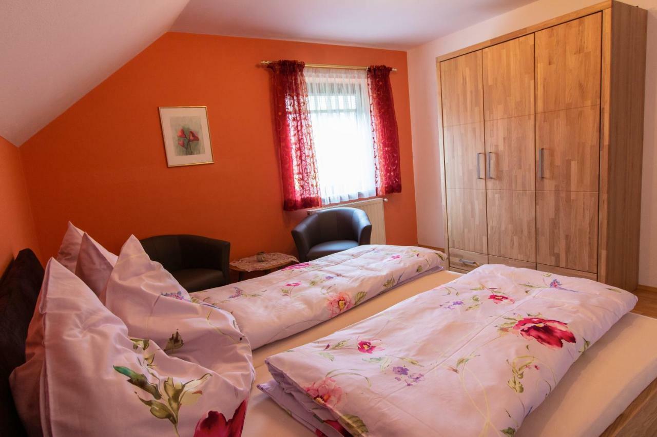 Ferienwohnung Claudia Faistenau Exteriör bild